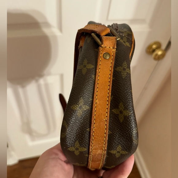 Louis Vuitton Senlis Crossbody Shoulder Bag Monogram Brown with LV lock (no key) - Picture 4 of 16